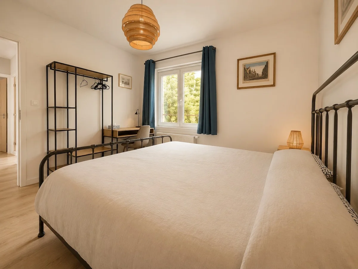 Chambre king size — vue campagne